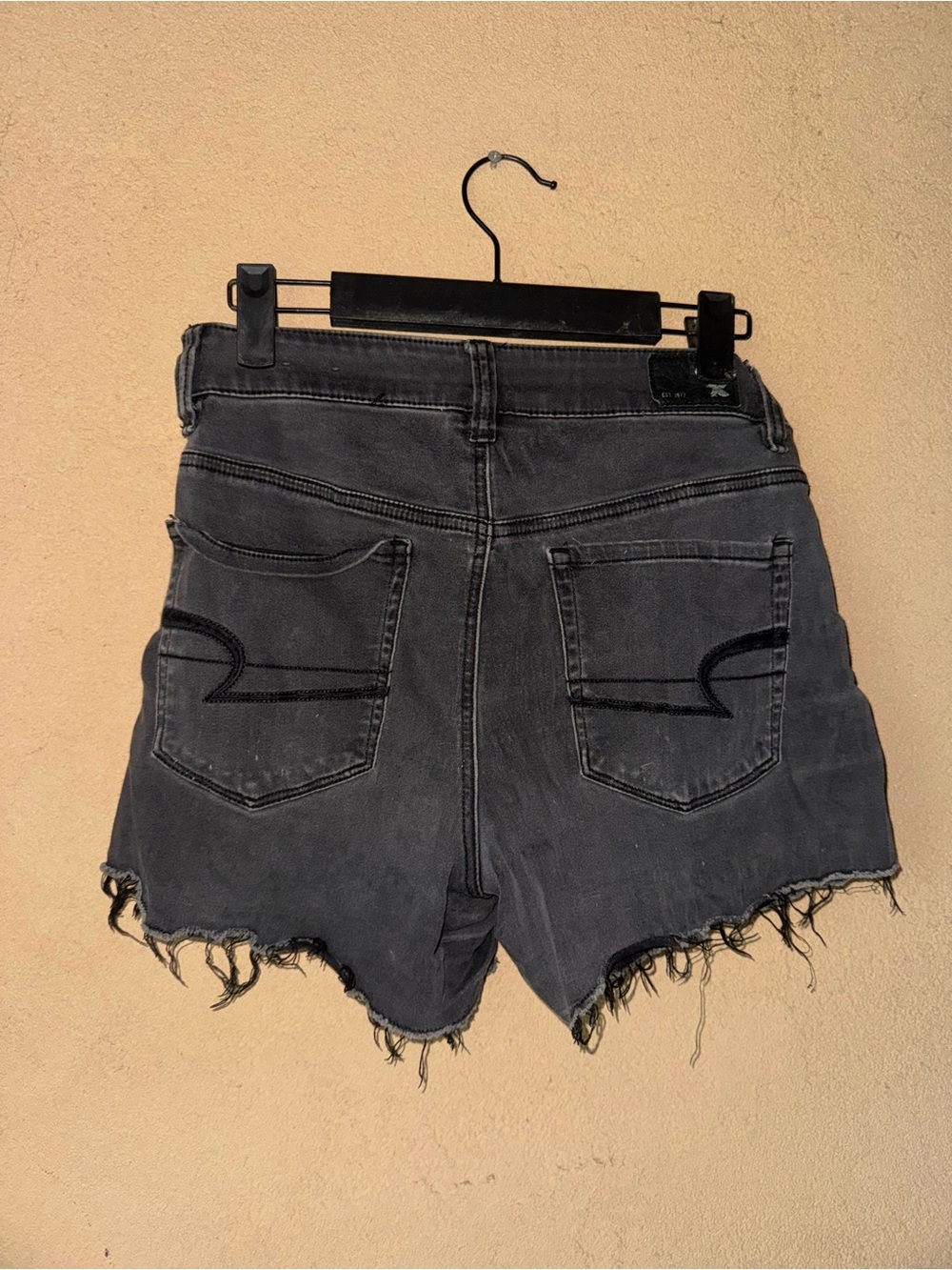 American Eagle Outfitters Black Frayed Hem Denim Shorts - Picture 4 of 5